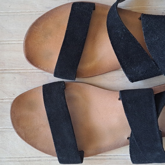 Urban Outfitter Suede Leather Wrap Ankle Strap Boho Flat Everyday Sandals - Picture 2 of 9